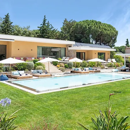 Wonderful Sea View Villa Saint-Tropez
