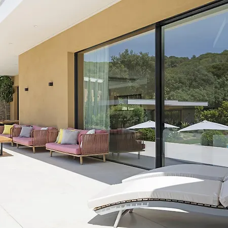 Wonderful Sea View Villa *
